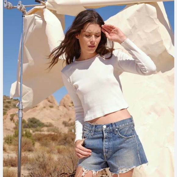 AMO Babe Long Sleeve Crop - Picture 4 of 4